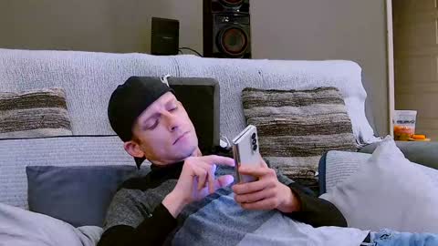 Snapshot of dilldough405 chatting on 02-06-25, 09:28 Dilldough405 online show from 02-06-25, 09:28