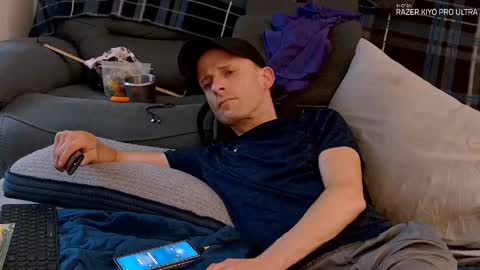 Snapshot of dilldough405 chatting on 09-17-25, 07:04 Dilldough405 online show from 09-17-25, 07:04