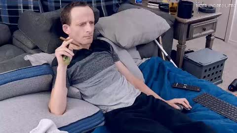 Snapshot of dilldough405 chatting on 09-24-25, 08:17 Dilldough405 online show from 09-24-25, 08:17