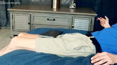 Snapshot of dilldough405 chatting on 10-18-25, 03:24 Dilldough405 online show from 10-18-25, 03:24