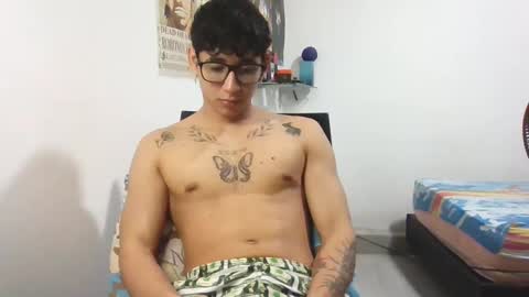 Snapshot of dillom420 chatting on 02-28-25, 05:59 dillom420 online show from 02-28-25, 05:59