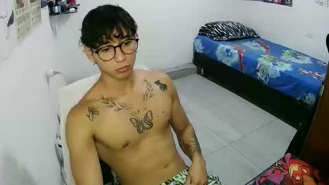 Snapshot of dillom420 chatting on 12-04-25, 08:17 dillom420 online show from 12-04-25, 08:17