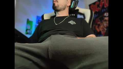 dimas22222 online show from 02-17-25, 12:48