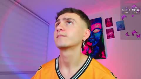 Julian Independent Model online show from 01-12-26, 10:59