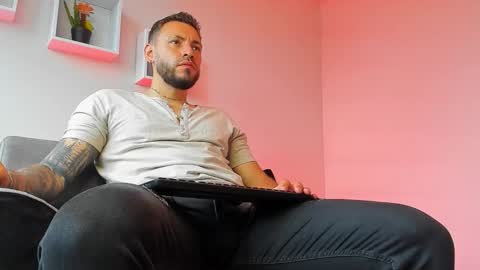 Snapshot of dimitri_master chatting on 11-09-25, 09:35 Angel Dimitri online show from 11-09-25, 09:35