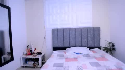 DINA online show from 02-21-26, 07:04