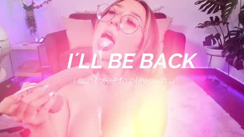 Snapshot of dina_ride chatting on 12-23-24, 12:41 online show from 12-23-24, 12:41