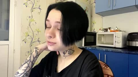 Cate online show from 10-21-25, 08:20