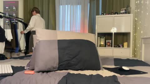 Vlad Dinovich online show from 12-17-25, 11:38