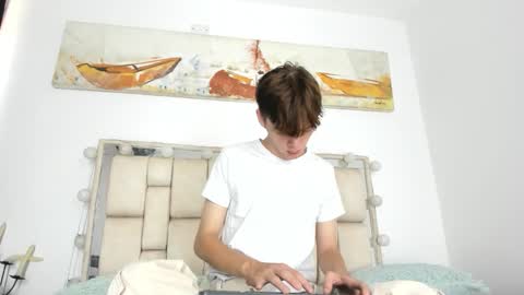 apollo online show from 09-25-25, 01:48