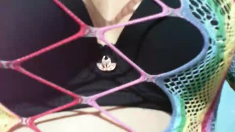 Snapshot of dirtigame chatting on 11-28-25, 03:25 dirtigame online show from 11-28-25, 03:25