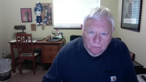 Snapshot of dirtrider195080438 chatting on 04-20-26, 10:11 dirtrider195080438 online show from 04-20-26, 10:11