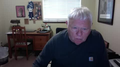 Snapshot of dirtrider195080438 chatting on 04-21-26, 06:12 dirtrider195080438 online show from 04-21-26, 06:12