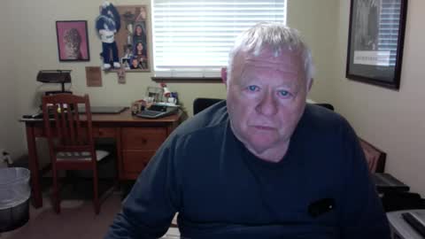Snapshot of dirtrider195080438 chatting on 04-22-26, 10:11 dirtrider195080438 online show from 04-22-26, 10:11