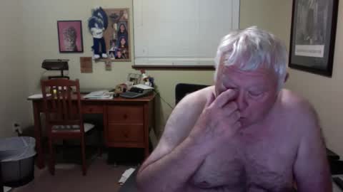 Snapshot of dirtrider195080438 chatting on 05-13-26, 05:05 dirtrider195080438 online show from 05-13-26, 05:05
