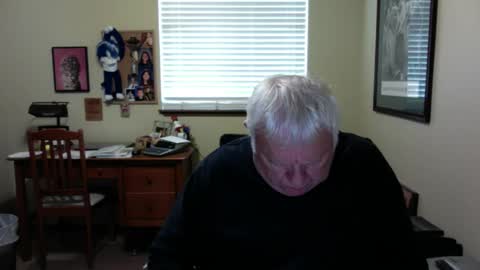 Snapshot of dirtrider195080438 chatting on 05-16-26, 09:57 dirtrider195080438 online show from 05-16-26, 09:57