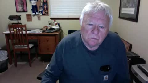 Snapshot of dirtrider195080438 chatting on 05-20-26, 03:24 dirtrider195080438 online show from 05-20-26, 03:24