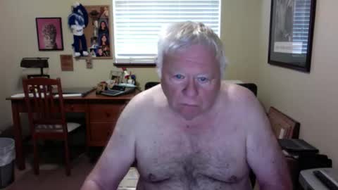 Snapshot of dirtrider195080438 chatting on 05-28-26, 04:26 dirtrider195080438 online show from 05-28-26, 04:26