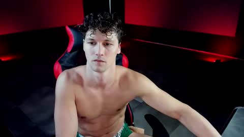 Snapshot of dirty_boss chatting on 09-19-25, 10:05 dirty_boss online show from 09-19-25, 10:05