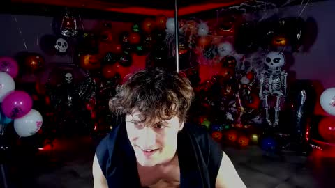 Snapshot of dirty_boss chatting on 10-30-25, 12:01 dirty_boss online show from 10-30-25, 12:01