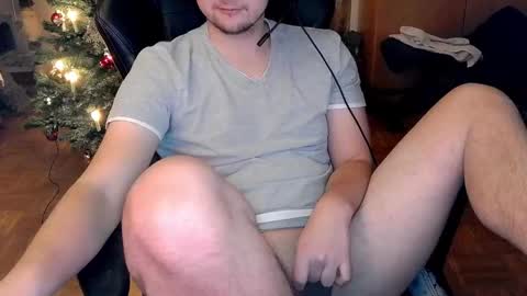 Snapshot of dirty_fun_boy chatting on 12-13-24, 06:27 dirty_fun_boy online show from 12-13-24, 06:27