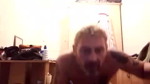 Snapshot of dirtyboy5152 chatting on 11-16-25, 03:39 dirtyboy5152 online show from 11-16-25, 03:39