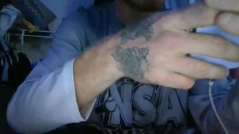 Snapshot of dirtydaddy69627829 chatting on 10-27-25, 04:49 Justin Robinson online show from 10-27-25, 04:49