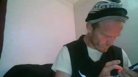 Snapshot of dirtydaddy69627829 chatting on 11-19-25, 04:01 Justin Robinson online show from 11-19-25, 04:01