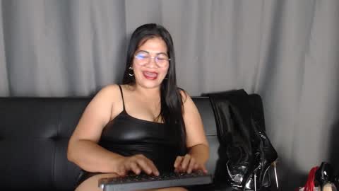 LatexQueen online show from 09-20-25, 05:14