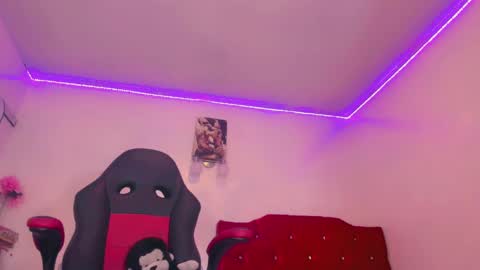 Snapshot of dirtygamesnaomy chatting on 01-20-25, 07:14 Naomy online show from 01-20-25, 07:14