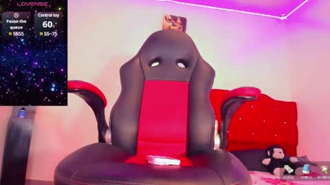 Snapshot of dirtygamesnaomy chatting on 01-26-25, 06:07 Naomy online show from 01-26-25, 06:07