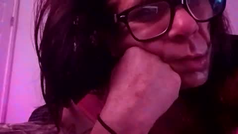 Snapshot of dirtygurl417898 chatting on 12-16-25, 12:10 dirtygurl417898 online show from 12-16-25, 12:10