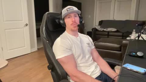 Snapshot of discgolf4life chatting on 02-26-25, 04:36 JustinDulgeXXX online show from 02-26-25, 04:36