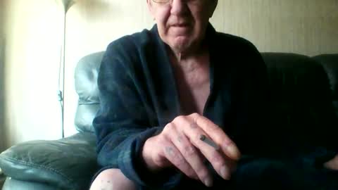 Snapshot of discovery63 chatting on 02-15-26, 11:41 discovery63 online show from 02-15-26, 11:41