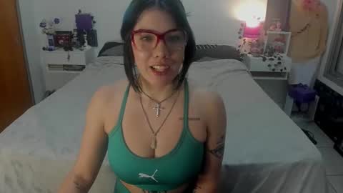 Snapshot of dissasterology chatting on 09-25-25, 01:42 Lena online show from 09-25-25, 01:42