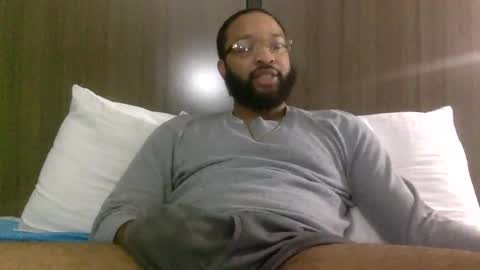 Snapshot of distantfantasydre chatting on 01-14-25, 04:18 Dre online show from 01-14-25, 04:18