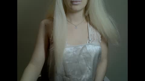 DitaMilton online show from 01-18-25, 07:48