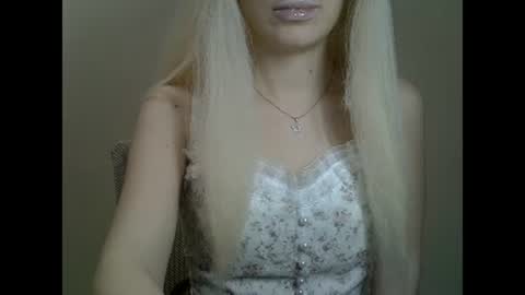 DitaMilton online show from 01-19-25, 02:28