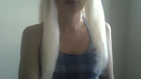 DitaMilton online show from 09-11-25, 03:45