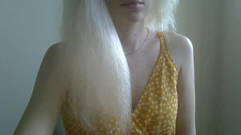 DitaMilton online show from 10-03-25, 09:50