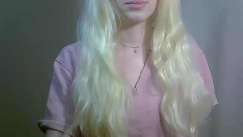 DitaMilton online show from 11-30-25, 09:08