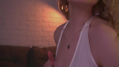 Eva and Lucia online show from 02-08-25, 09:36