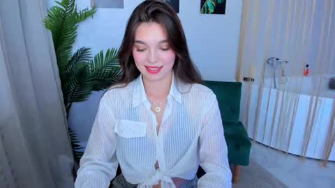 Hannah online show from 11-08-25, 04:23