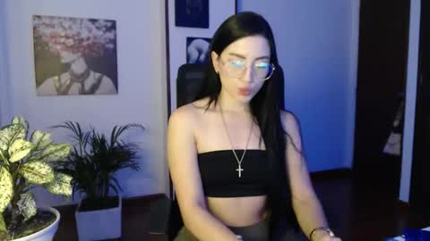 Hera online show from 10-30-25, 10:06