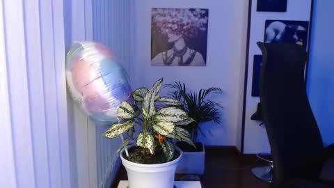 Hera online show from 11-28-25, 10:07