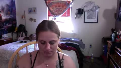 Snapshot of divinelibra chatting on 11-28-25, 03:25 DivineLibra online show from 11-28-25, 03:25