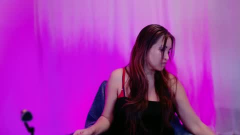 DivineLynn online show from 01-31-25, 08:22