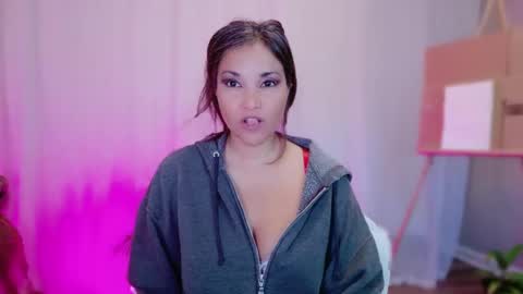 DivineLynn online show from 02-27-25, 05:36