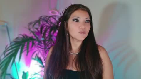 Snapshot of divinelynn chatting on 07-12-26, 01:57 DivineLynn online show from 07-12-26, 01:57