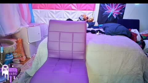 Snapshot of divynejade chatting on 12-16-24, 11:33 Jade Divyne online show from 12-16-24, 11:33